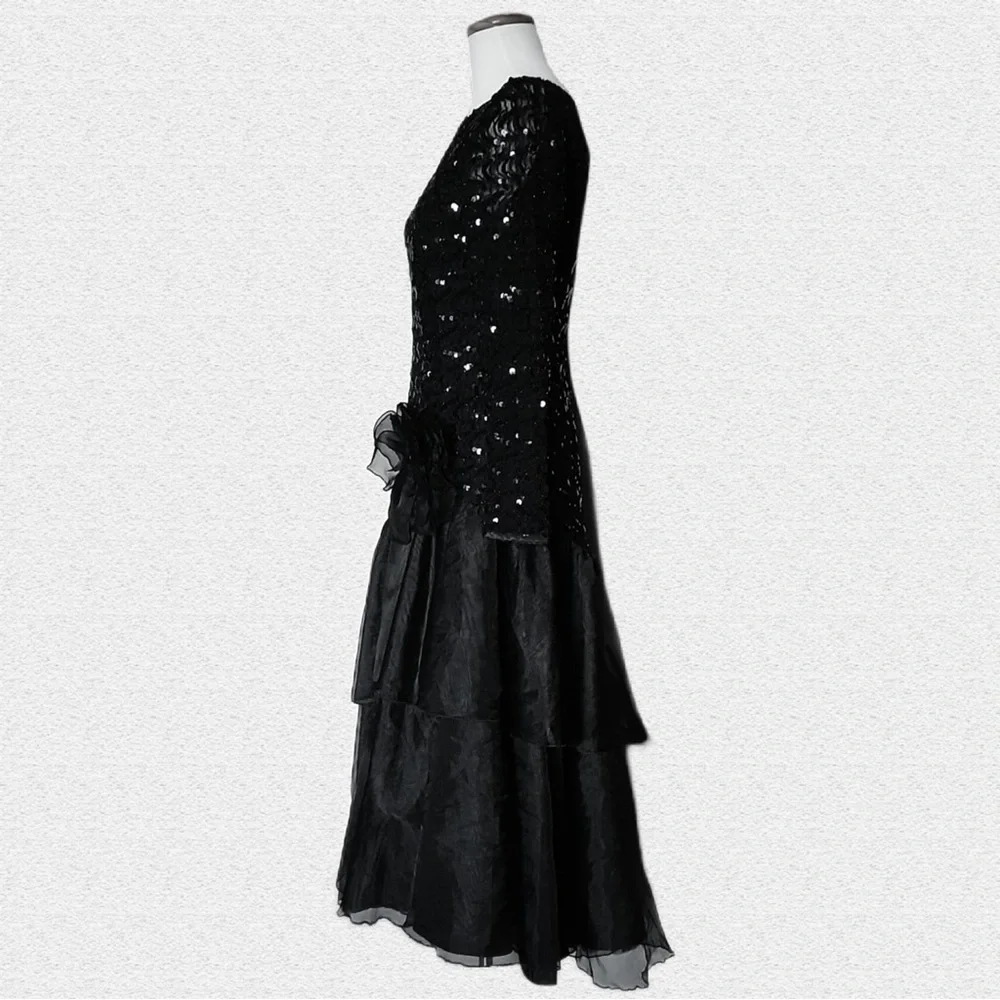 VINTAGE Lace Black Asymmetric Dress, Genuine Vintage 70s, Shiny embellished - Picture 5 of 13